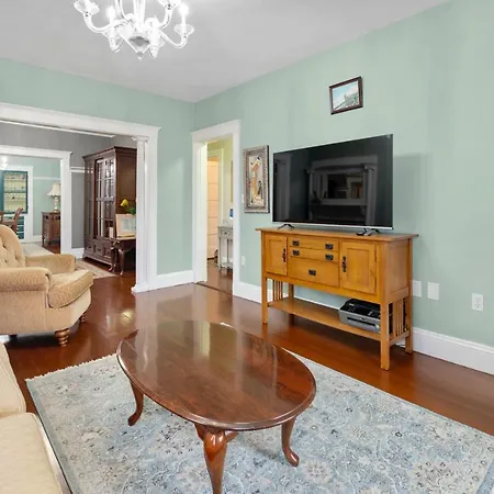 Bright & Spacious 2Br Apartment, Mins From Downtown Boston, Parking Exterior photo