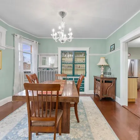 Bright & Spacious 2Br Apartment, Mins From Downtown Boston, Parking Exterior photo