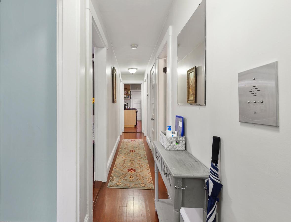 Bright & Spacious Apartment, Mins From Downtown Boston, Parking Boston