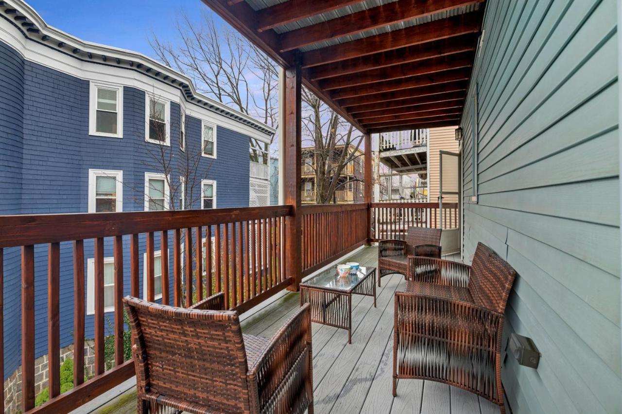 Bright & Spacious Apartment, Mins From Downtown Boston, Parking